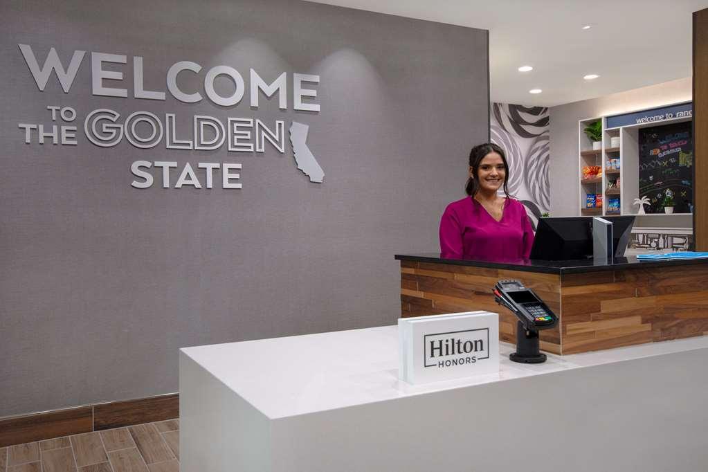 Hampton Inn & Suites Ontario Rancho Cucamonga Exteriör bild