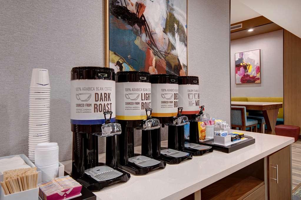 Hampton Inn & Suites Ontario Rancho Cucamonga Restaurang bild