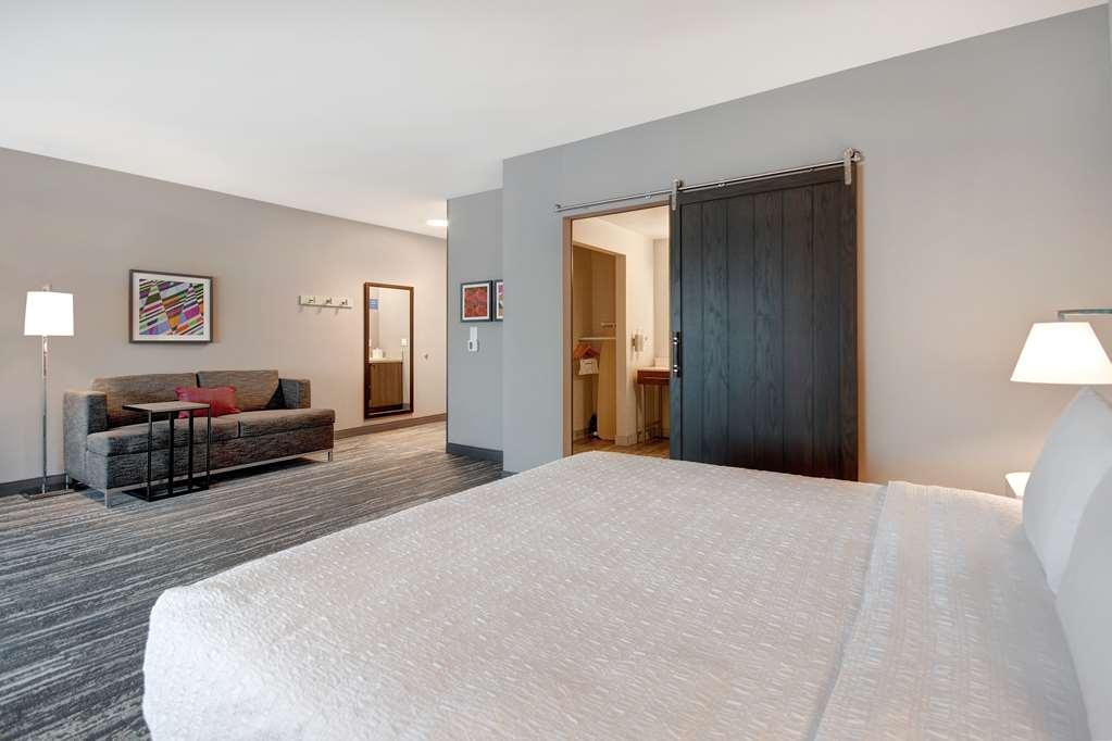 Hampton Inn & Suites Ontario Rancho Cucamonga Rum bild
