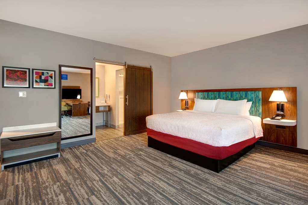 Hampton Inn & Suites Ontario Rancho Cucamonga Rum bild