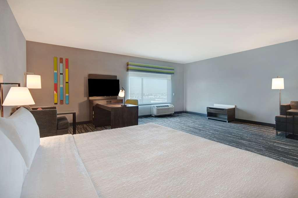 Hampton Inn & Suites Ontario Rancho Cucamonga Rum bild