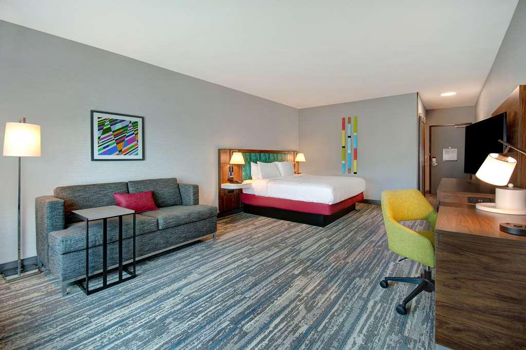 Hampton Inn & Suites Ontario Rancho Cucamonga Rum bild